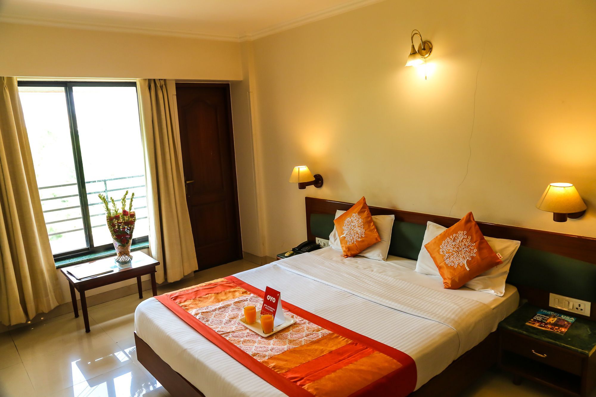 Hotel Lotus Пуна Экстерьер фото