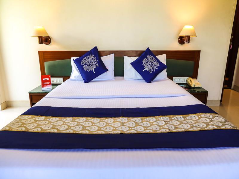 Hotel Lotus Пуна Экстерьер фото